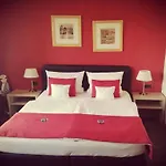 Hotel Henblas 3*