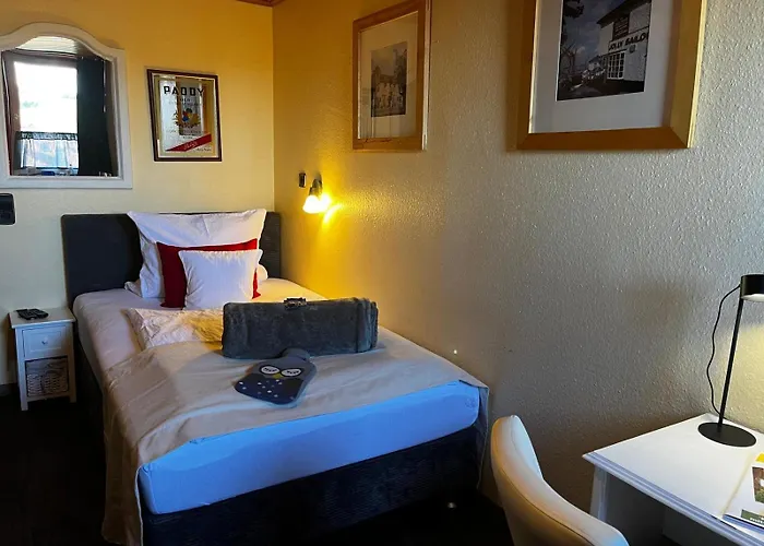 Отель Henblas 3*