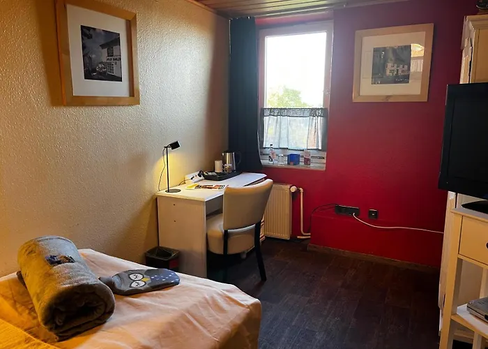 Henblas Отель Neuenrade